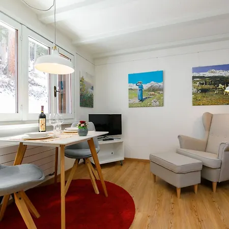 아파트 Residenza Chesa Margun 710-5 By Interhome 주를레